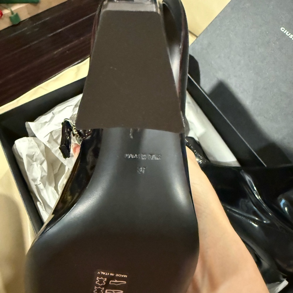 NIB Giuseppe Zanotti Musa Patent Sculptural Heel Boots EU 37 - Picture 4 of 7